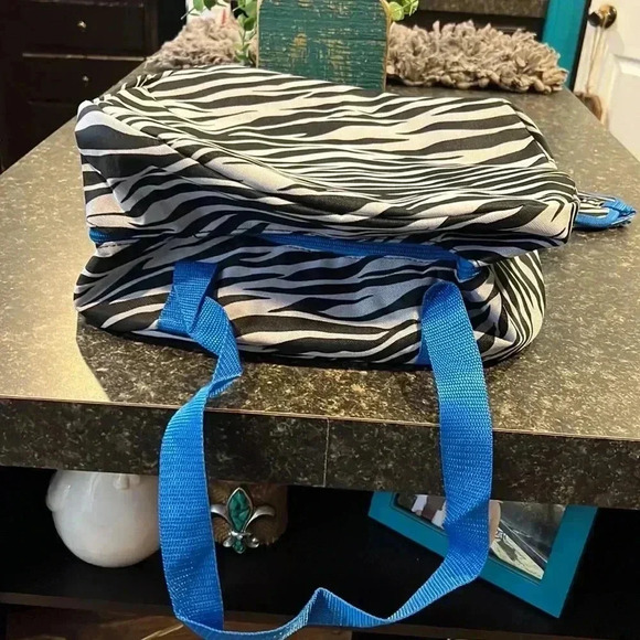 Tote - Picture 2 of 5